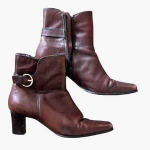 Joan & David | Vintage Brown Leather Boots with Buckle Detail 7.5M